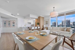 Dining - F1 Miami GP View Suite – Race Ready May 1-3! (Miami)