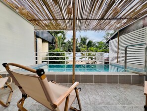Outdoor pool - GAO Phala beachfront hostel & pool villa (Ban Chang)