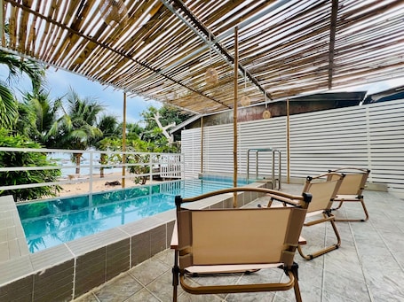 Outdoor pool. GAO Phala beachfront hostel & pool villa