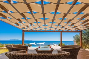 Terrace/patio - Blue Horizon Villa with Private Pool & Panoramic Sea View (Kefalonia)