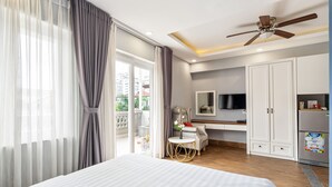 Superior Suite, City View | Free minibar items, desk, blackout curtains, soundproofing - El Ocaso Boutique Hotel (Ho Chi Minh City)