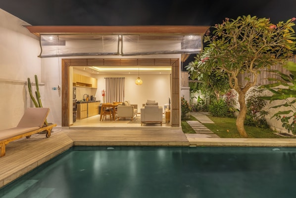 Outdoor pool - Bernard Villa by Betterplace (Ungasan)