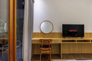 Deluxe Villa | 2 bedrooms, in-room safe, blackout drapes, iron/ironing board
