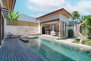 Outdoor pool - Bernard Villa by Betterplace (Ungasan)
