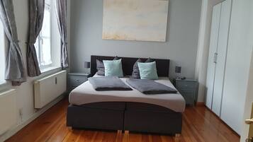 1 bedroom, free WiFi, bed sheets