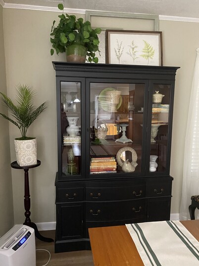 Charming 3-bedroom house in Scott with fitness area, central air,newly renovated