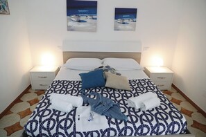 Basic Room | Free WiFi, bed sheets - Villa Benny (San Vito Lo Capo)