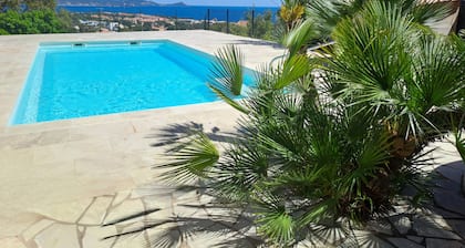 Villa 7 Personnes, au Calme, vue mer et Piscine Privée