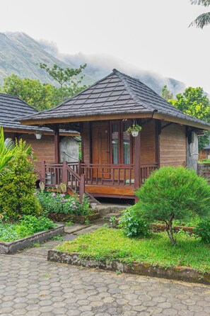 Standard Double Room | Terrace/patio