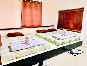 Family Room | Bed sheets - Relax Camp Resort Kaeng Krachan (Kaeng Krachan)