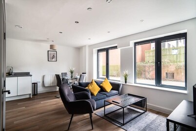Stay Zeni, Alexandra Rise Manchester Roomy 1 Bed