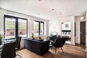 Unclassified image, 2 of 15, button