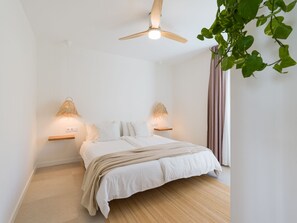 1 soverom, strykejern/-brett, wi-fi og sengetøy