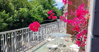 House 150 sqm with garden, central area