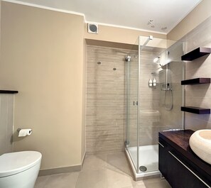 Bathroom - Spacious air-conditioned studio with sea view, pool, WIFI, and private parking in Menton (Menton)