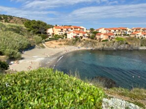 On the beach - Charming T2 in Port-Vendres, direct beach access, private parking (Port-Vendres)
