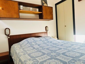 1 bedroom, free WiFi - Charming T2 in Port-Vendres, direct beach access, private parking (Port-Vendres)