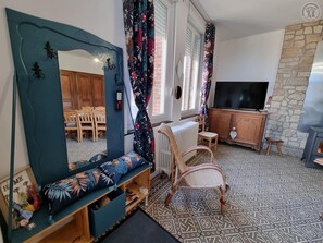 TV, fireplace, table football, ping pong