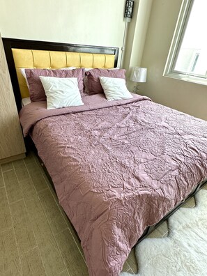 Apartamento exclusivo | 1 dormitorio, escritorio, tabla de planchar con plancha y wifi gratis