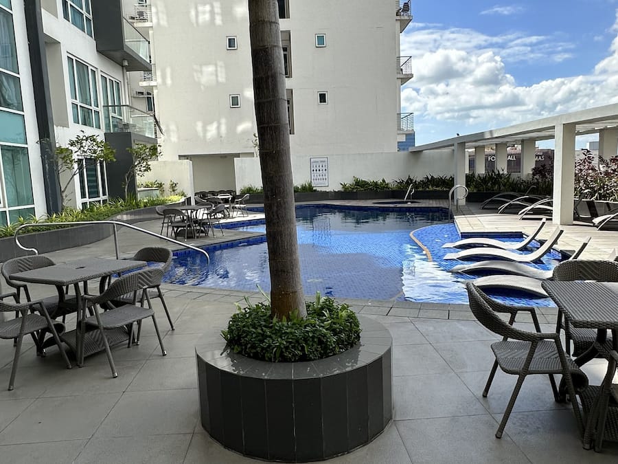 2 piscinas al aire libre