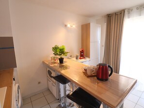 Fridge, microwave, dishwasher