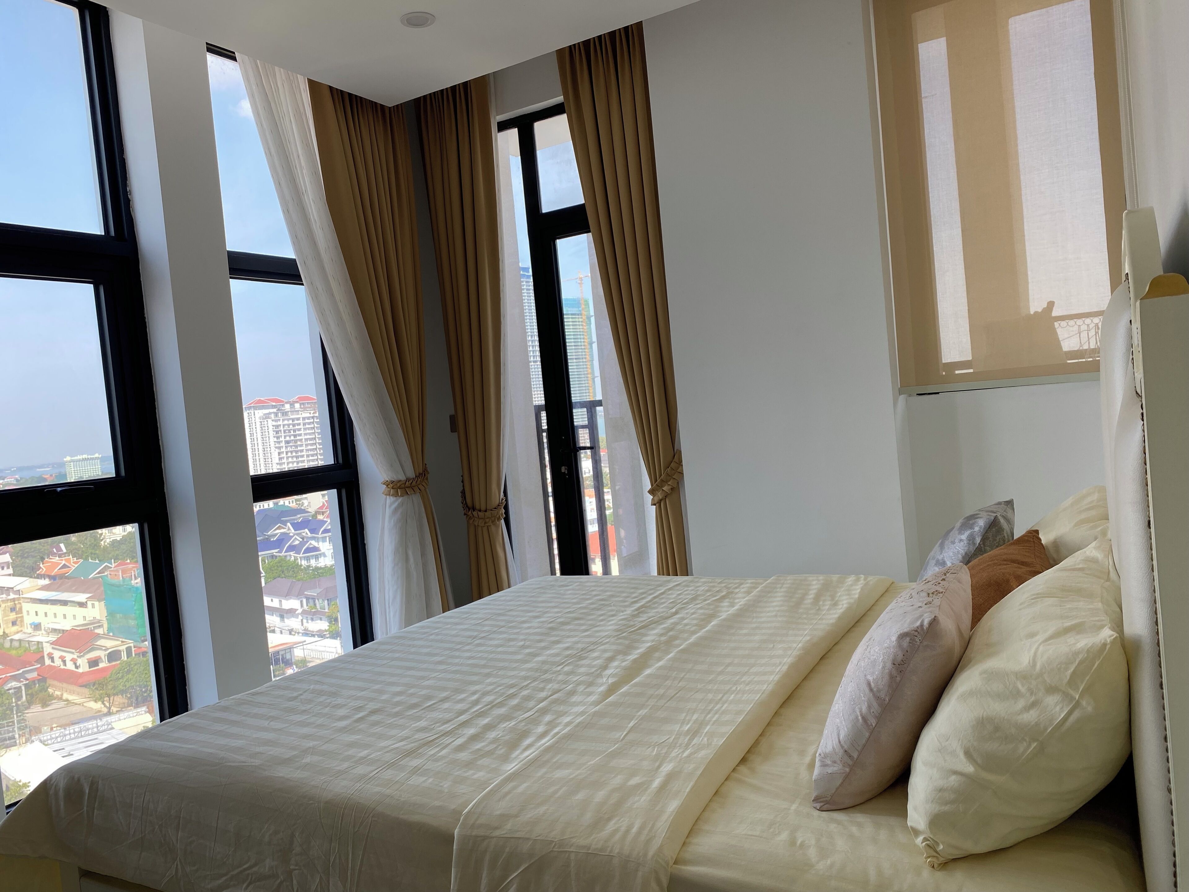 Kondominium Comfort, 1 kamar tidur, pemandangan sungai | Didekorasi berbeda-beda dan dilengkapi dengan perabotan berbeda-beda