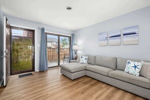 TV - Charming Club Ocean Villa (Ocean City)