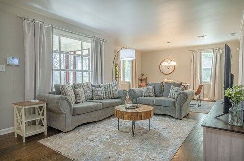 Midtown Military Stay w/ Porch & Game Room