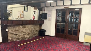 Unclassified image, 4 of 14, button - Talbot Hotel (Leominster)