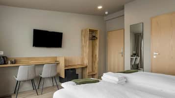 Kamar Double atau Twin Superior | Meja kerja, setrika/meja setrika, dan tempat tidur bayi gratis