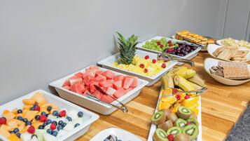 Free daily continental breakfast