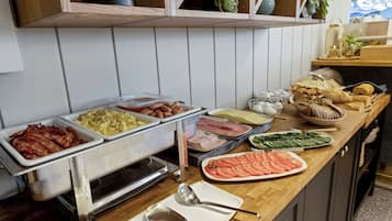 Free daily continental breakfast