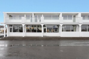 숙박 시설 정면