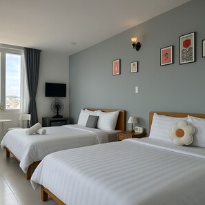 Premium bedding, minibar, individually furnished, desk - Lam Anh Hotel (Da Lat)