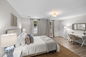 5 bedrooms, desk, iron/ironing board, travel cot