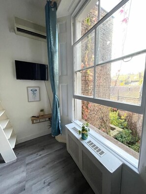 Apartment, Ensuite (N9) | Interior - Portobello Road artistic studios (London)