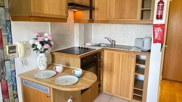 Apartment, Ensuite (N14) | Private kitchen