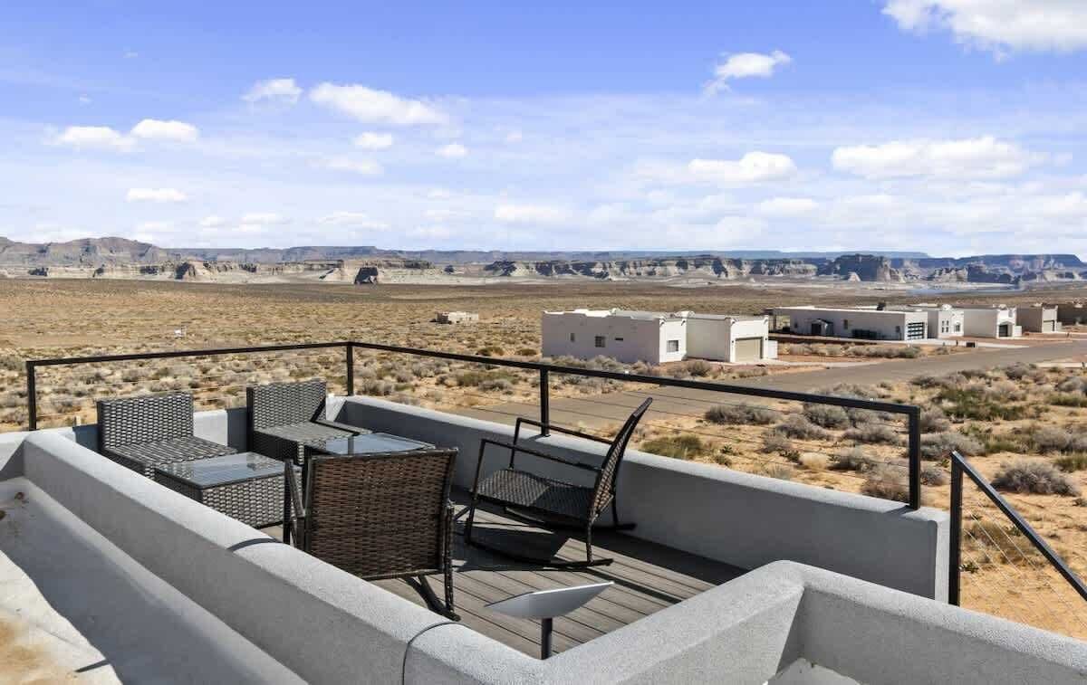 Welcome to Stargazer! Brand new house with modern furnishings, hot tub and rooftop deck