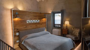 Design Apartment, 1 King Bed | 1 bedroom, down comforters, Select Comfort beds, in-room safe