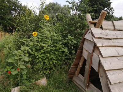 Rooms with private bathrooms, ideal for construction workers.
