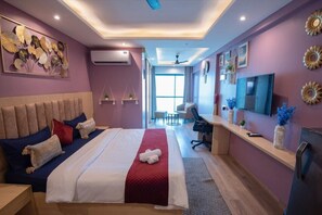 ห้องดีลักซ์ดับเบิล, วิวเมือง | โต๊ะทำงาน, พื้นที่ทำงานแบบใช้แล็ปท็อป, ห้องเก็บเสียง, Wi-Fi ฟรี