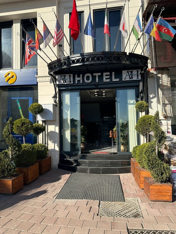 Exterior - Avcı Palace Hotel (Istanbul)