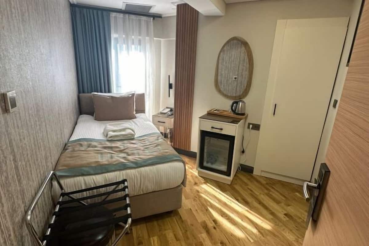 1 bedroom, premium bedding, down duvets, memory-foam beds