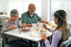 Free daily buffet breakfast  - Hyatt House BWI Airport Baltimore (Linthicum Heights)