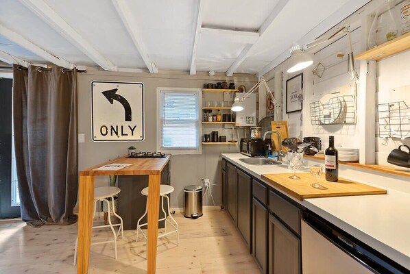 冰箱、微波炉、炉灶、茶具/咖啡用具