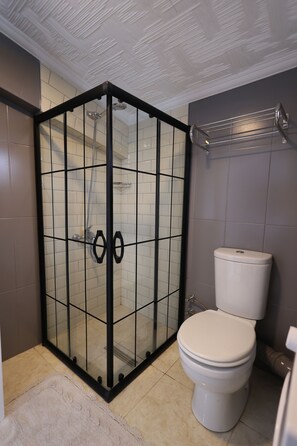 Superior Studio Suite | Bathroom - CLK Suites Hotel (Istanbul)