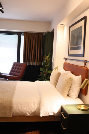 Deluxe Studio Suite | Egyptian cotton sheets, premium bedding, Select Comfort beds - CLK Suites Hotel (Istanbul)