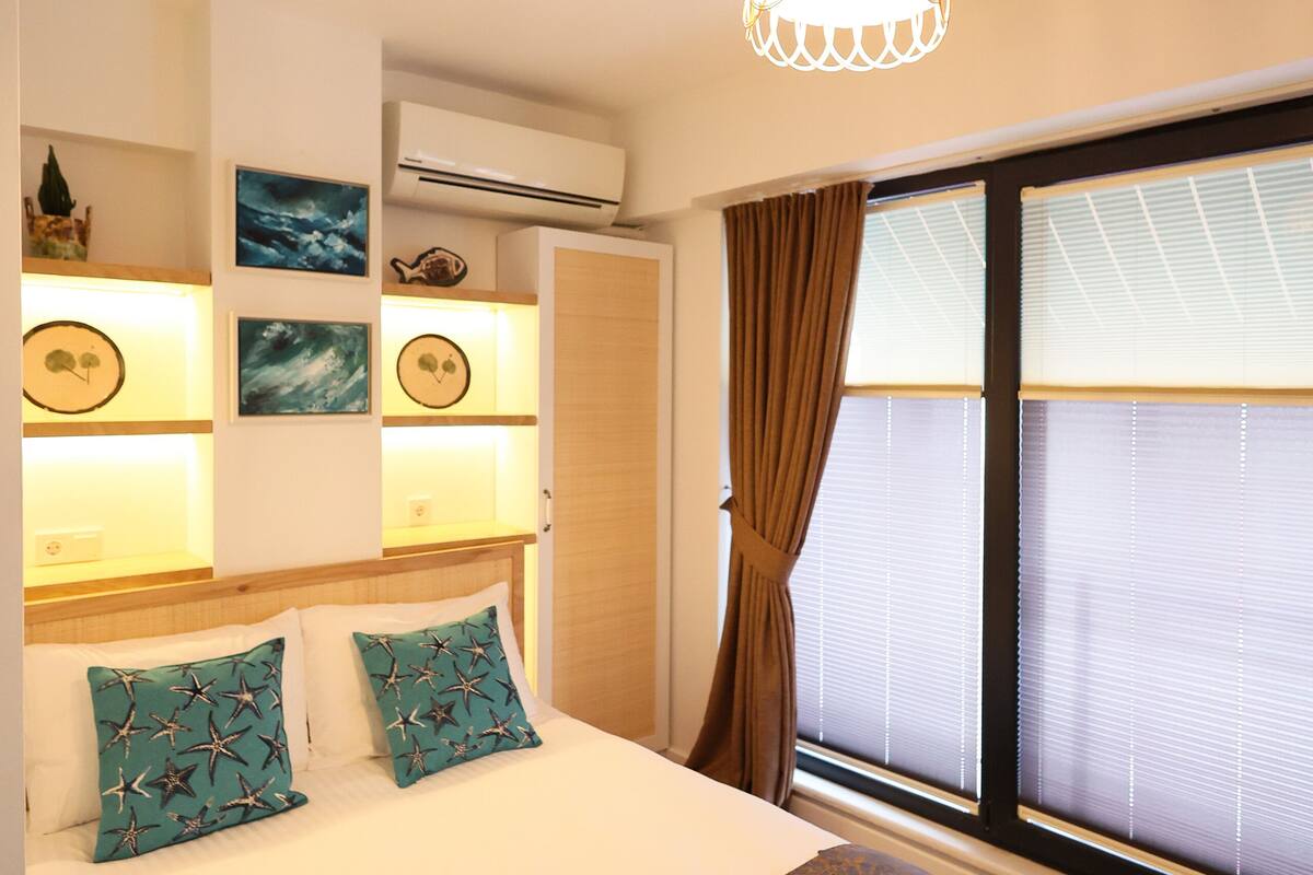 1 bedroom, Egyptian cotton sheets, premium bedding, Select Comfort beds