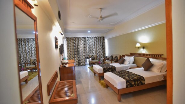 Deluxe Room | Living area - Ganga Resort (Narendranagar)
