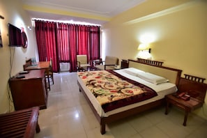 Deluxe Room | Free WiFi - Ganga Resort (Narendranagar)